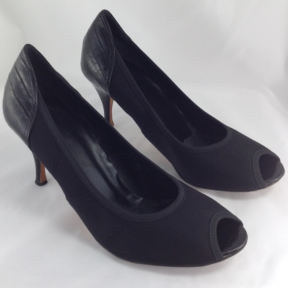 Donald J. Pliner ZORBA Black Mesh Elastic Pumps - Picture 2 of 13